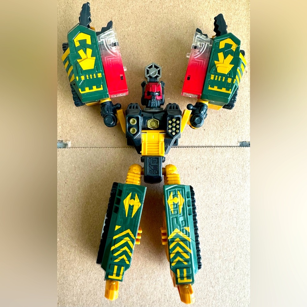 Transformers Universe Tankor - Dated 1999 Hasbro Inc. Action Figure Collectible